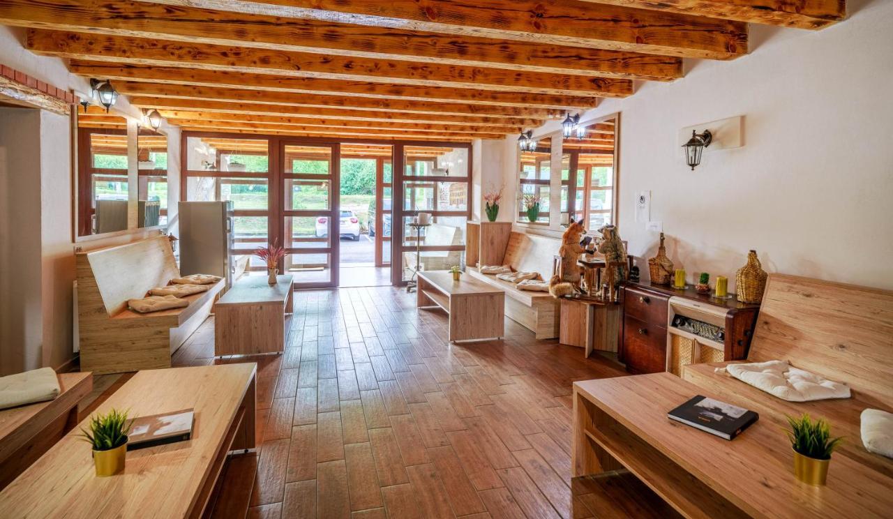 Resort Big House Plitvicka Jezera Licko Petrovo Selo ภายนอก รูปภาพ