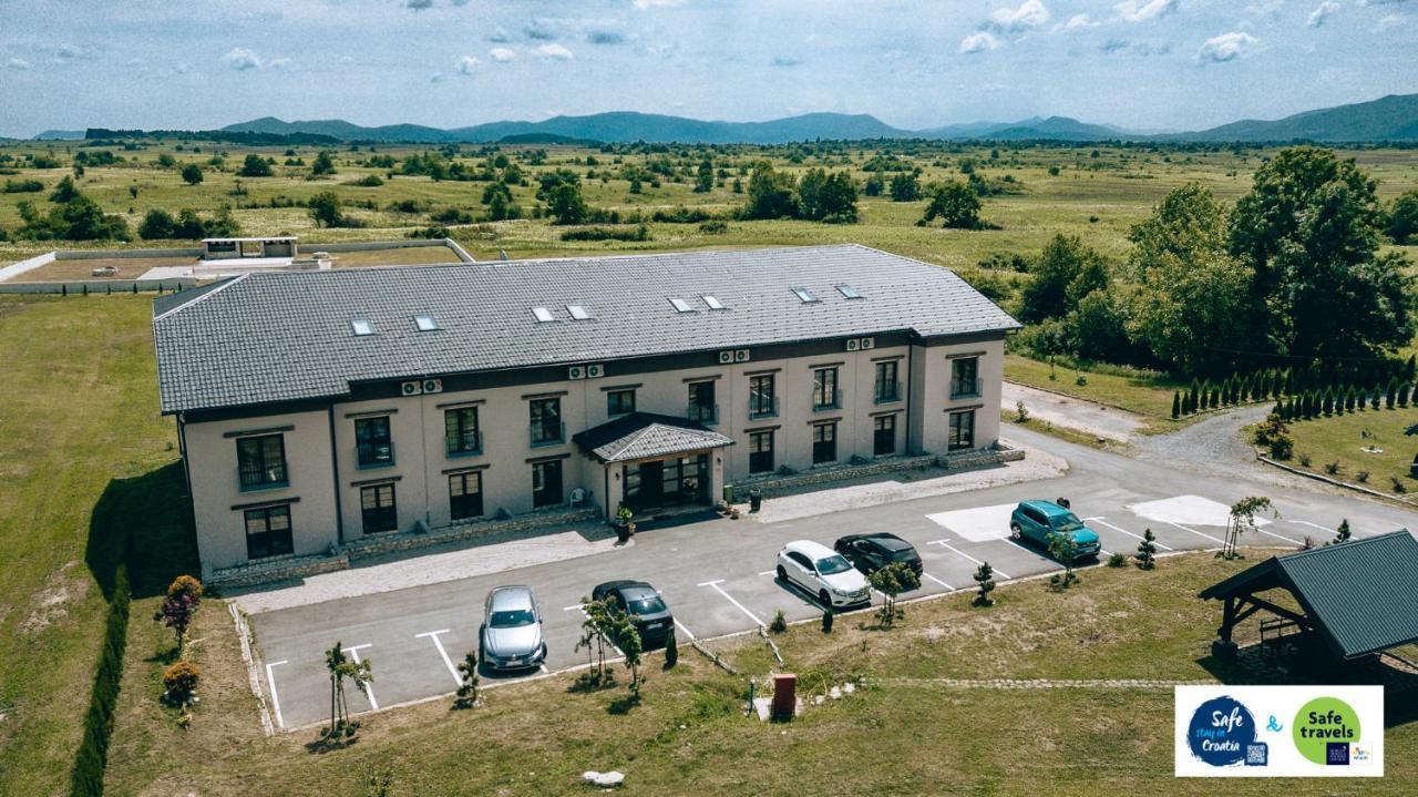 Resort Big House Plitvicka Jezera Licko Petrovo Selo ภายนอก รูปภาพ