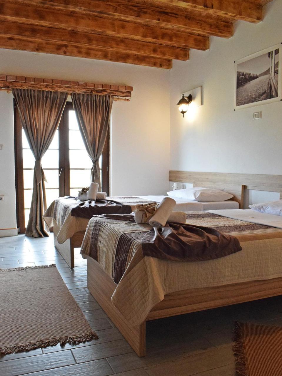 Resort Big House Plitvicka Jezera Licko Petrovo Selo ภายนอก รูปภาพ