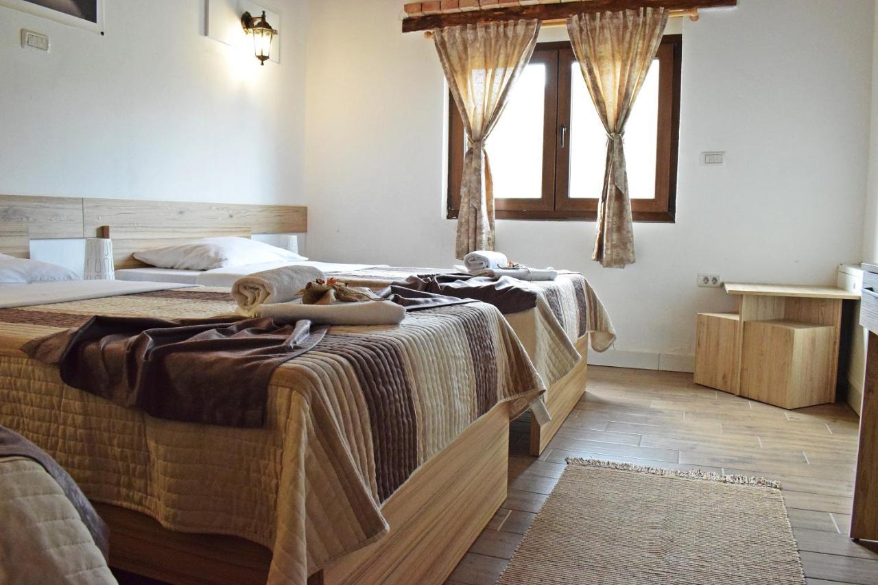 Resort Big House Plitvicka Jezera Licko Petrovo Selo ภายนอก รูปภาพ